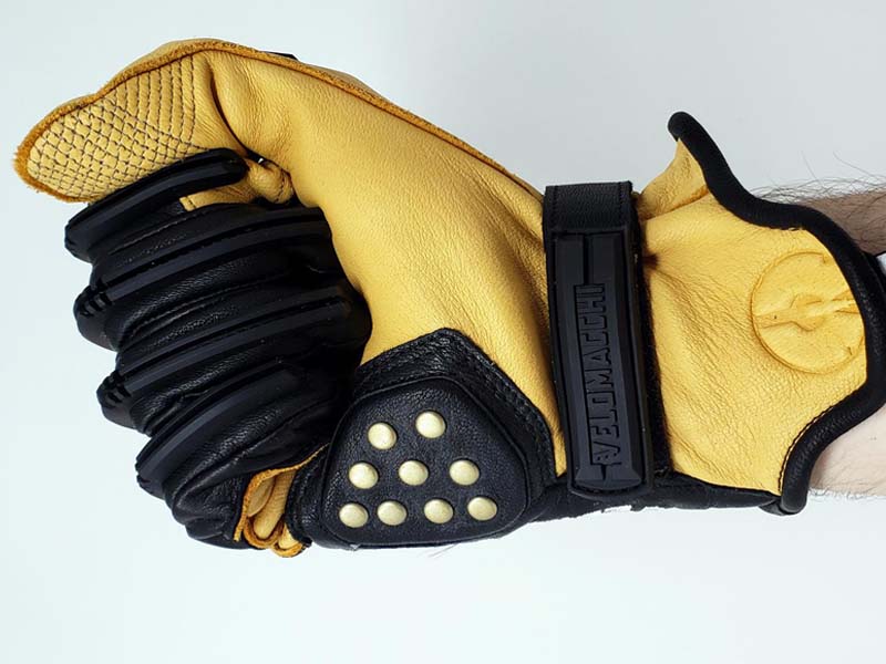 مرکز خرید دستکش حرفه ای موتور سواری از جنس چرم طبیعی با کیفیت بالا Velomacchi