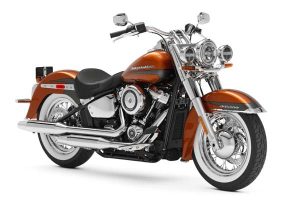 موتورسیکلت هارلی دیویدسون آمریکا سبک مسافرتی مدل 2020 DELUXE رنگ نارنجی
